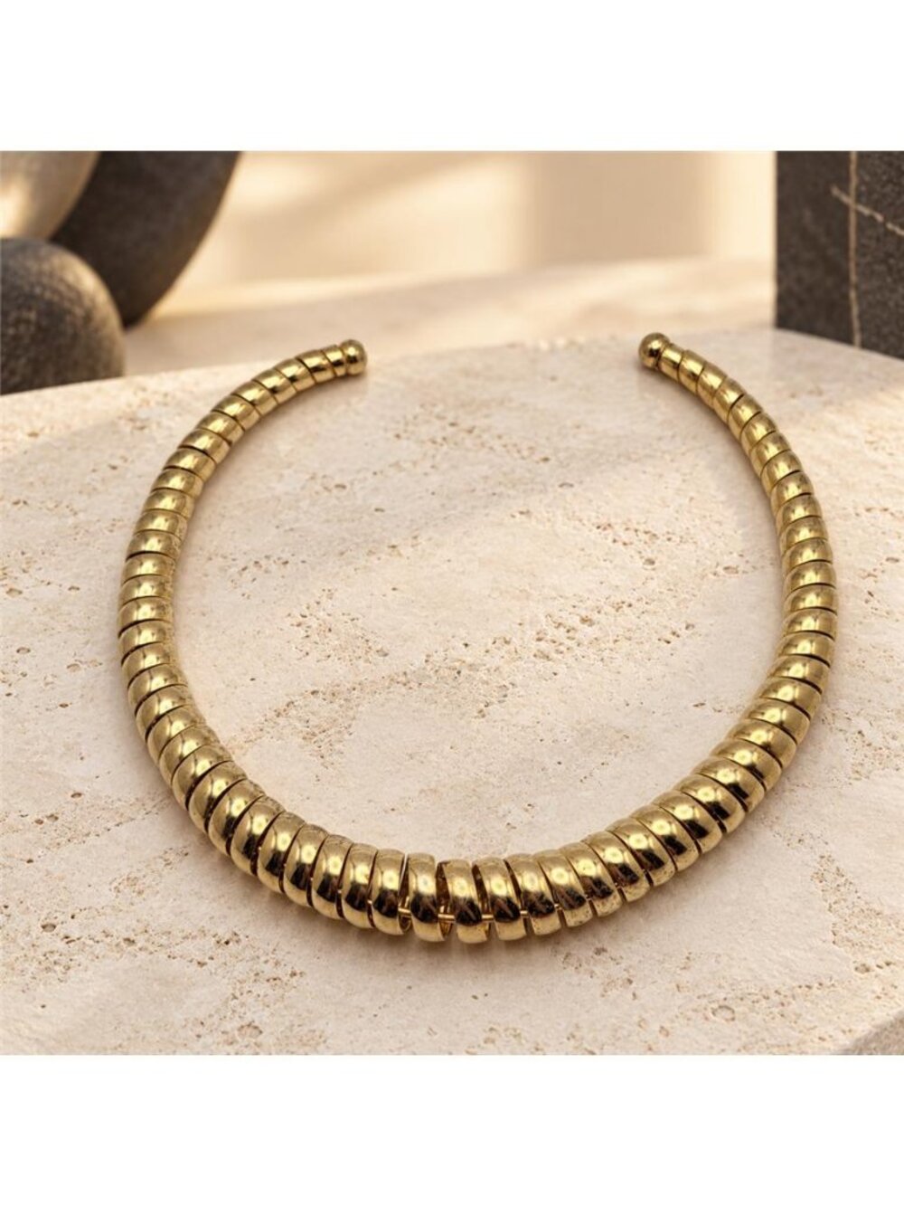 Gold Tone Graduated Ribbed Collar Necklace Sculptural Coiled Open Choker